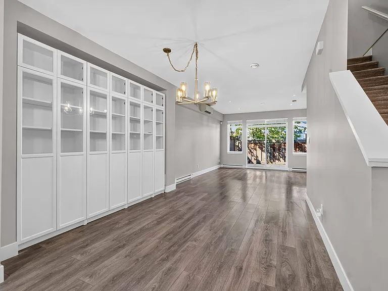 5048 Savile Row #D270 — Photo 6