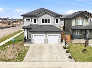 58 S Valmont St #A & B, Blackfalds, AB T4M0L2