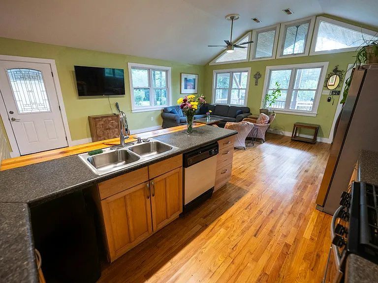 809 Montreat Rd — Photo 13