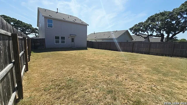 4 bed, 1950 sqft, $1,795 — Photo 2