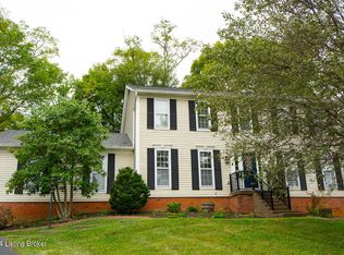 12104 Edenwood Dr, Douglass Hills, KY 40243