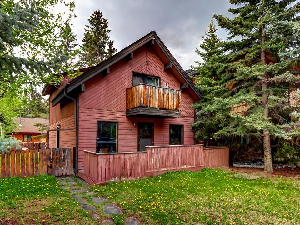 1st image of 506 1st St