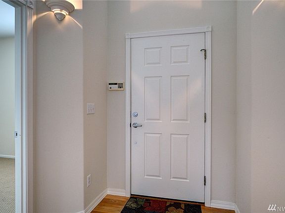 4th image of 16913 91st Ave E