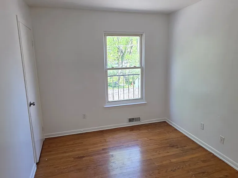 1251 Milton Pl #3B — Photo 3