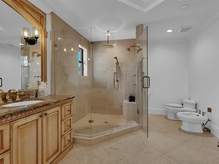 1011 Rhodes Villa Ave — Photo 83