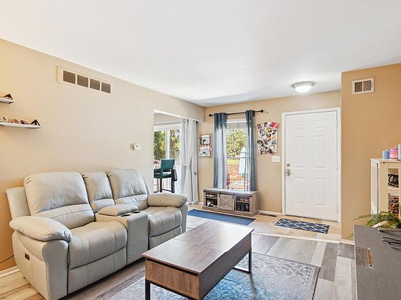 4th image of 41065 Southwind Dr