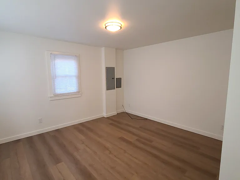 1787 Pine St #1 — Photo 11
