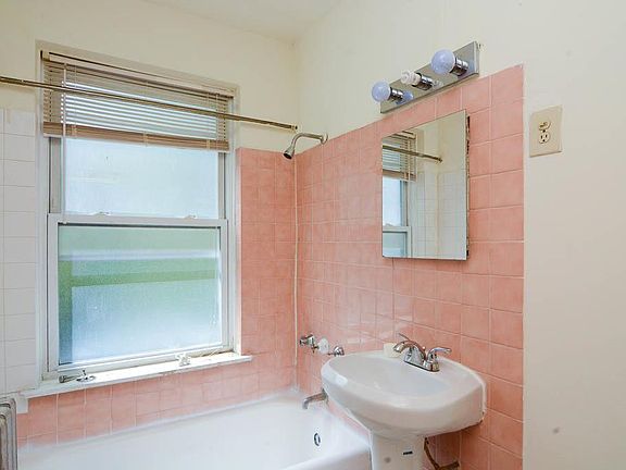5th image of 5301 N Ashland Ave APT 107