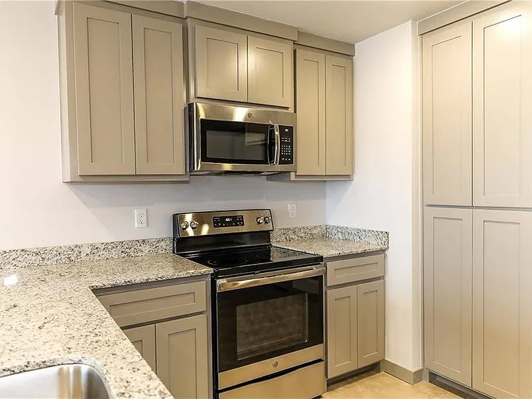 3428 SW Vel Mews — Photo 13