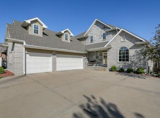 420 Coronado Cir, Carter Lake, IA 51510