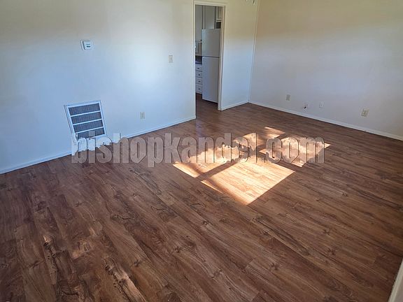 2nd image of 1408 Bernard Ave