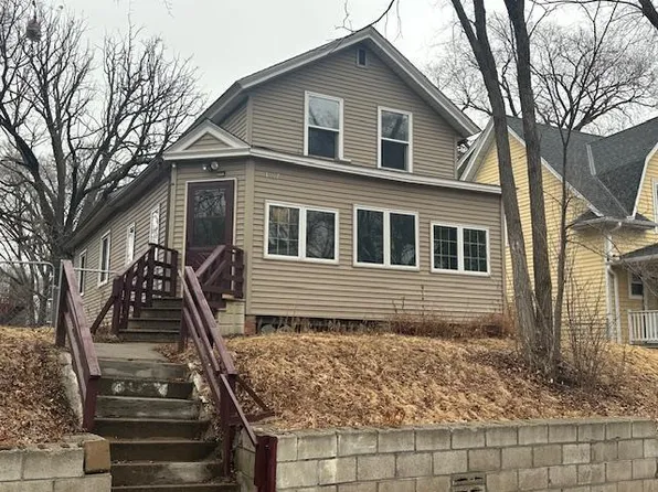 1067 Bush Ave, Saint Paul, MN 55106