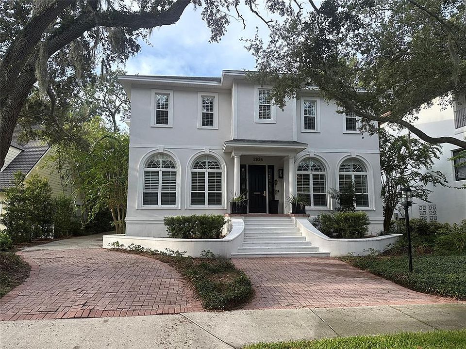 1st image of 2924 W LAWN AVENUE
