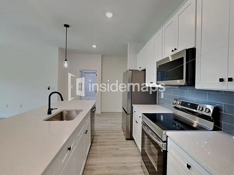 1133 Abrams Blvd — Photo 37