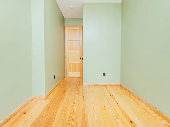 208 Starr Street image 7 of 17