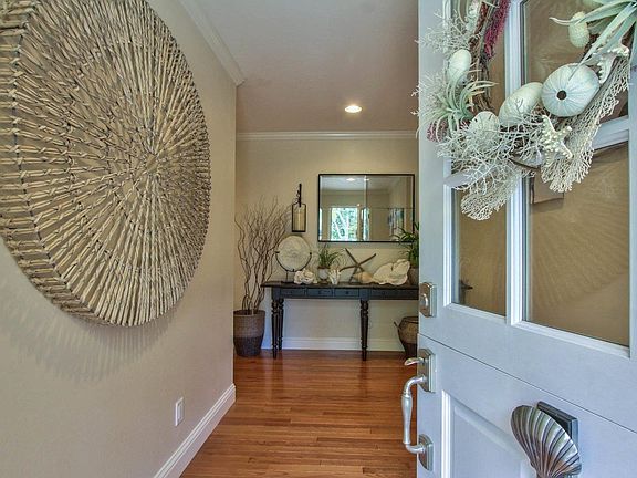 4th image of 3139 Patio Dr