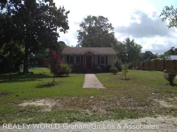 302 New St, Laurinburg, NC 28352