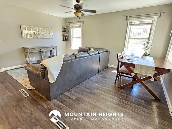 2nd image of 2911 S Hudson Cir