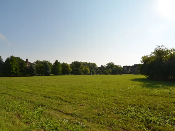 850 Gage Ln, Lake Forest, IL 60045