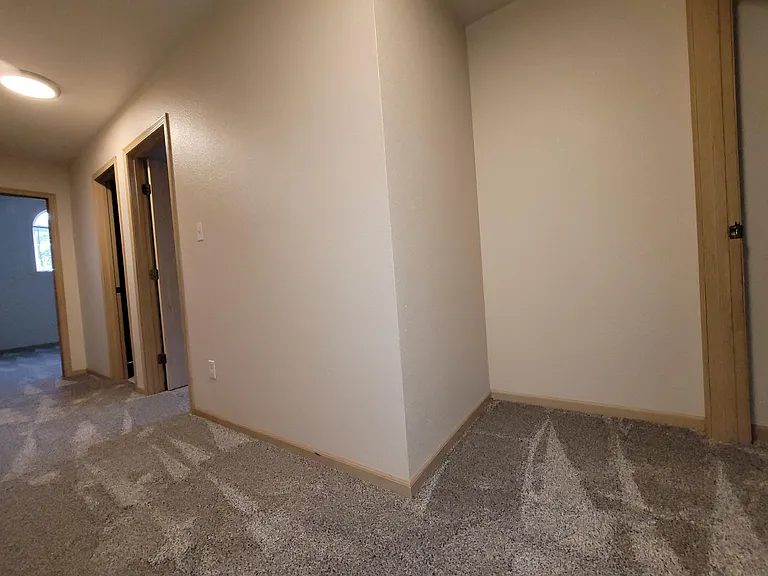 205 SW South Ave — Photo 10