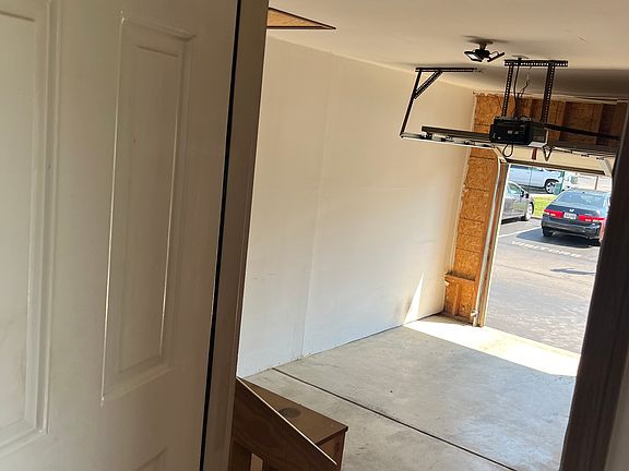 4th image of 5692 Palos Ln
