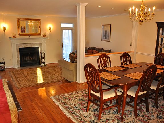 3rd image of 10129 Turnberry Pl