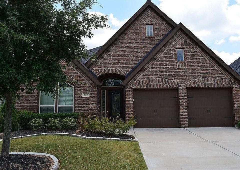 1st image of 2911 Naples Park Ln