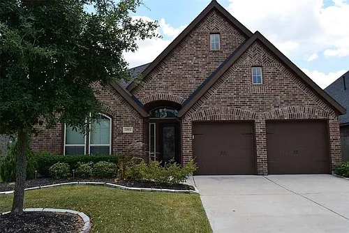 2911 Naples Park Ln Photo 1