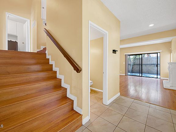 4th image of 10831 Roycroft St Unit 1