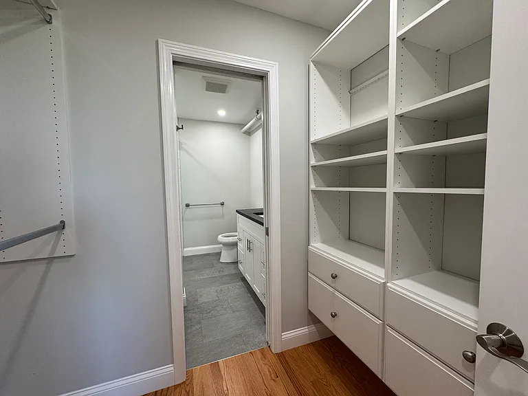 198 Thames St #6 — Photo 5