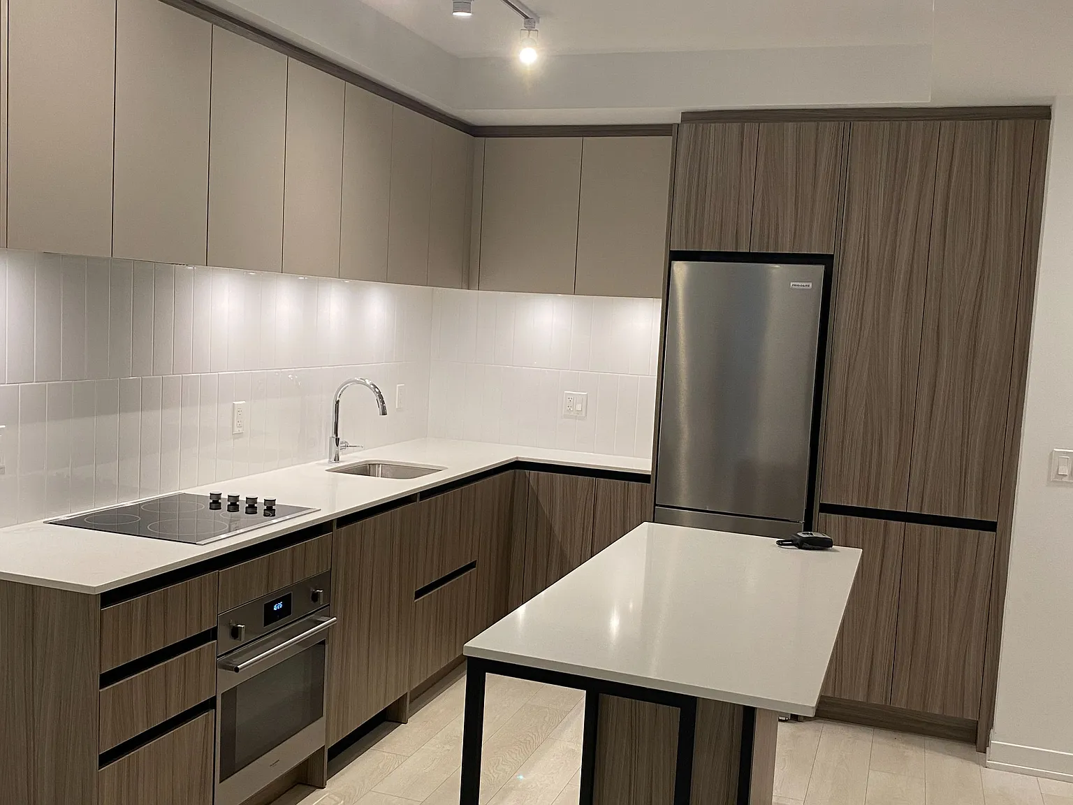 1 bed, $2,100 — Photo 2