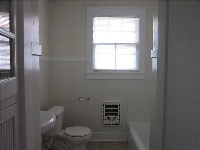 2209 Jefferson Ave — Photo 10