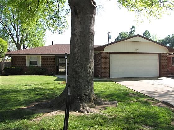 1st image of 1935 Arapaho Dr