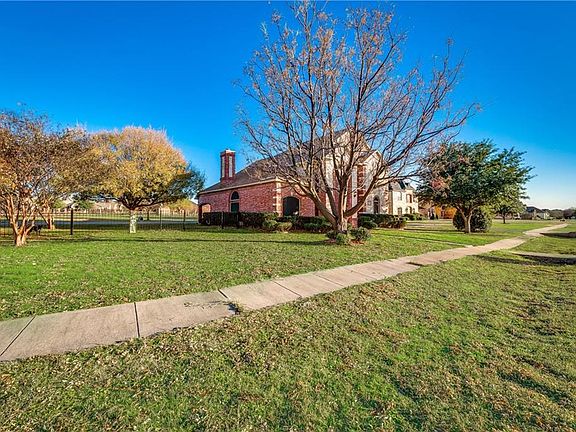 3rd image of 1704 High Valley Ln
