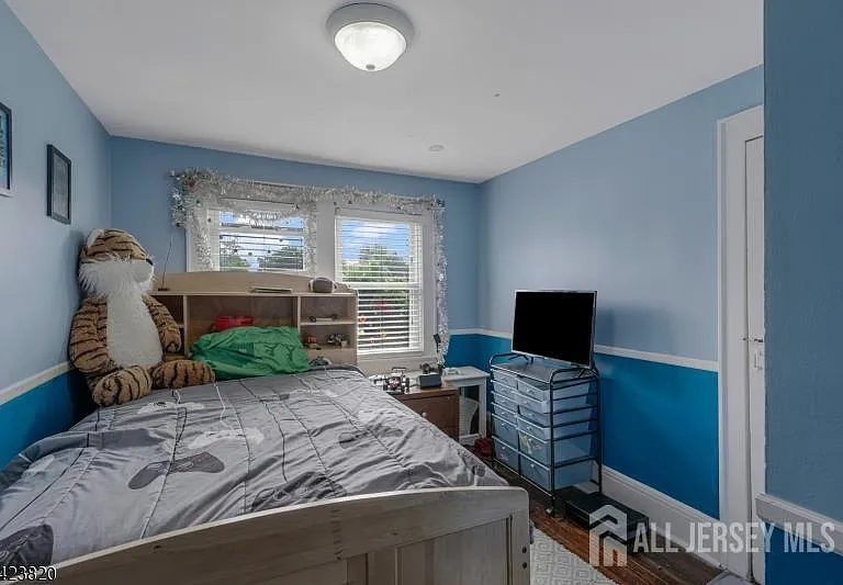 110 Parker St — Photo 16