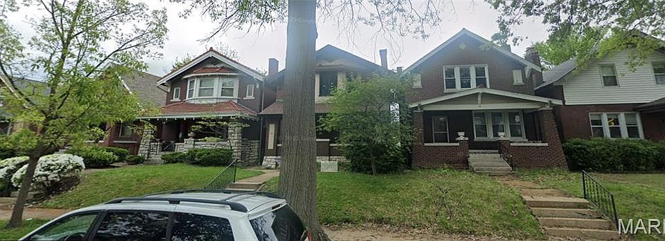 1st image of 10 Lawn Pl