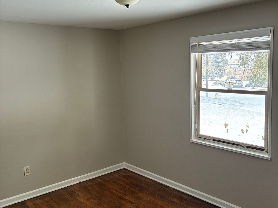 1st image of 1233 Janes Ln #1233