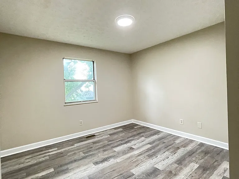 7676 Garrison Dr — Photo 7