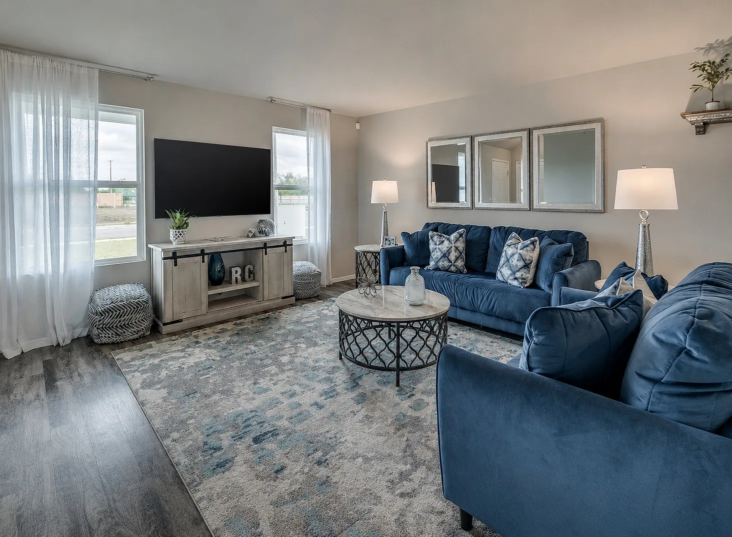 3 bed, 1337 sqft, $2,100 — Photo 3