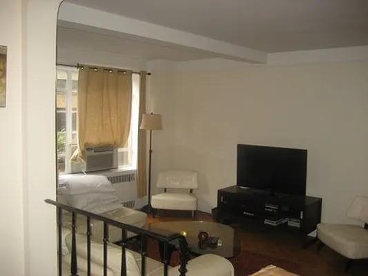 Rented by Rachel Realty | media 8