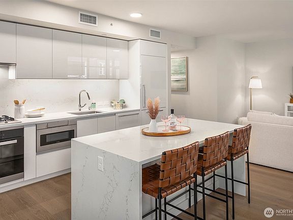 3rd image of 1250 Alki Avenue SW #3H