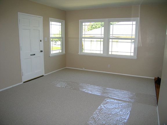 5th image of 706 Pine Dr