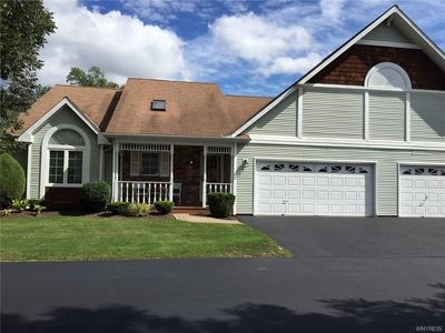 27 Spicebush Ln, Buffalo, NY, 14221