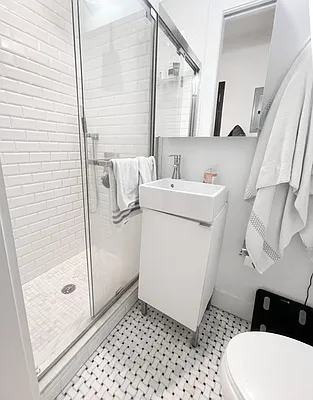 Rented by Voro, LLC | media 7