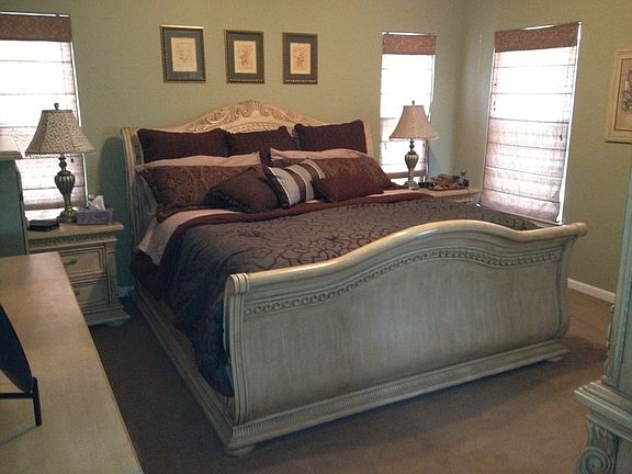 Large Master Suite/Walk-in Closet