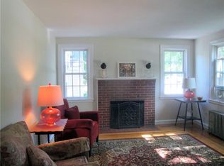 222 Parkside Dr, Warwick, RI 02888