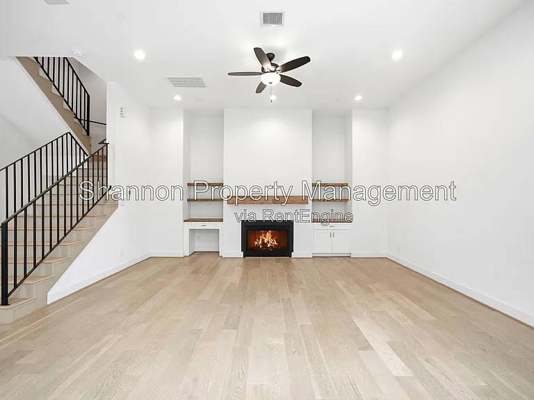 1823 Prospect St #C — Photo 14