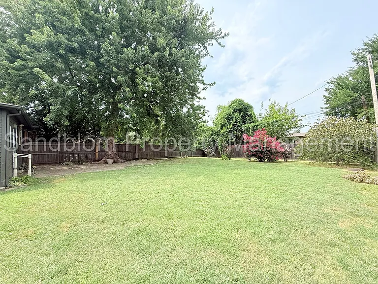 3737 E 37th Pl — Photo 26