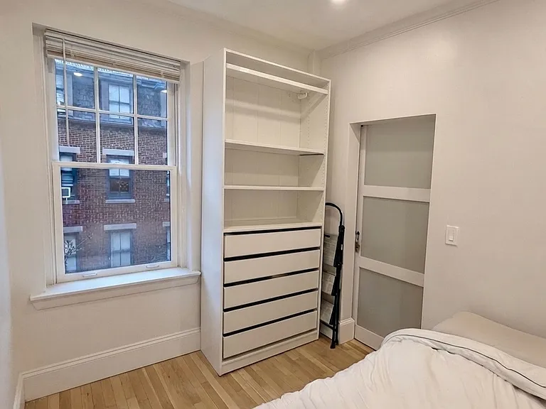 11 Irving St #6 — Photo 4
