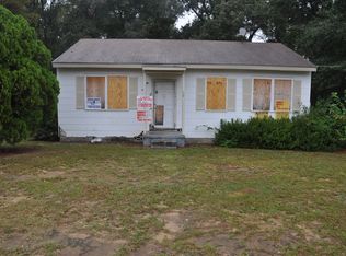 1041 Leflore Dr, Sumter, SC 29154